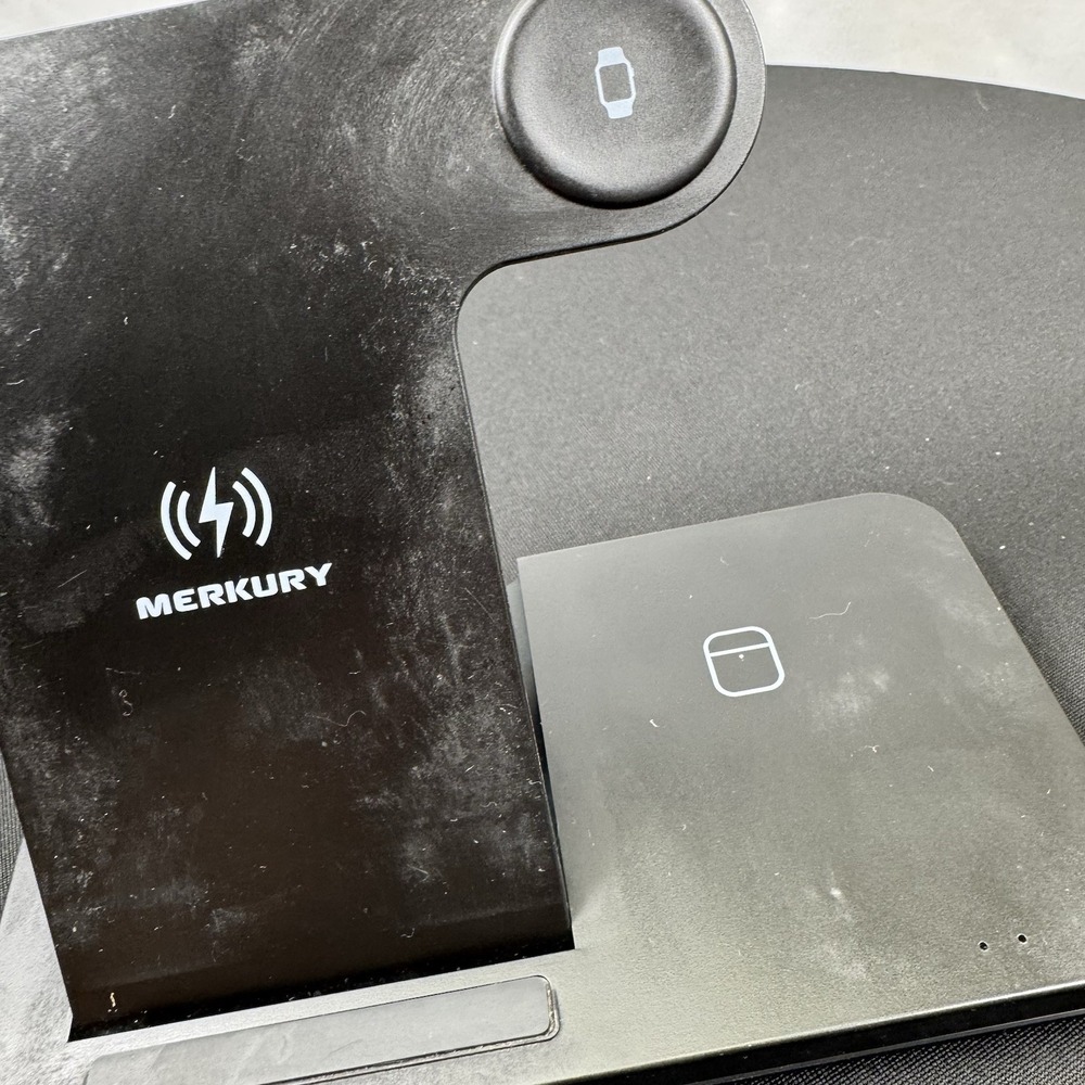 Merkury 3 in 1 wireless charger With USB Charging Cord - Picture 3 of 7